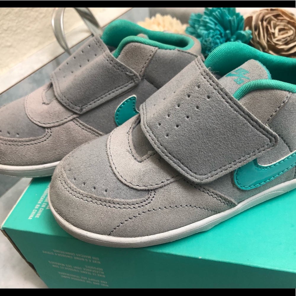 ‼️Gray Toddler Nike’s ‼️